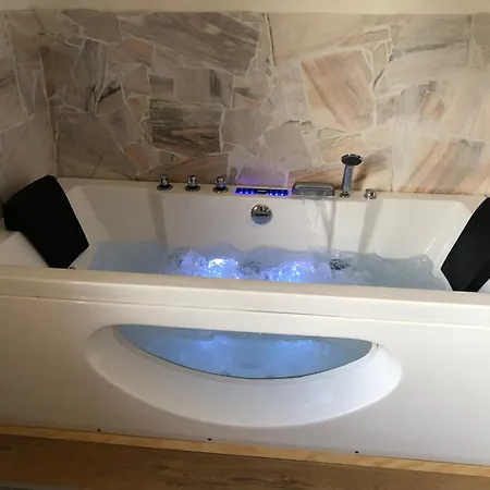 Mauthnerhube Uebernachten Mit Whirlpool Und Sauna Apartment Sankt Oswald ob Eibiswald