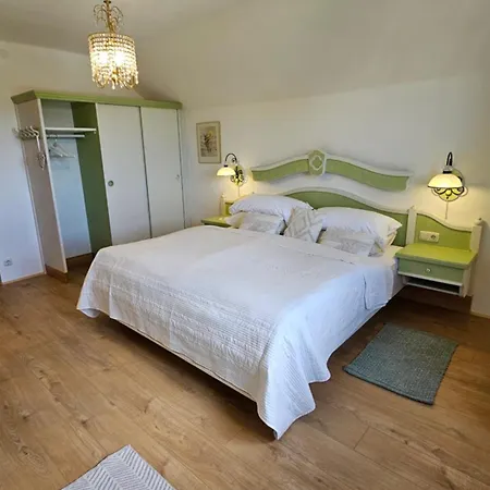 Apartment Mauthnerhube Uebernachten Mit Whirlpool Und Sauna Sankt Oswald ob Eibiswald