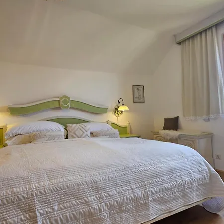 Mauthnerhube Uebernachten Mit Whirlpool Und Sauna Sankt Oswald ob Eibiswald