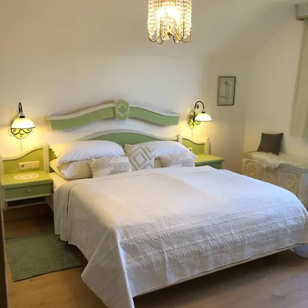 Mauthnerhube Mit Sauna, Whirlpool, Huettenfeeling Appartement