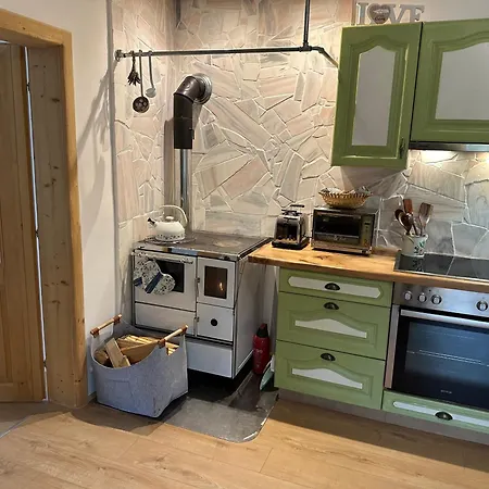 Апартаменты Mauthnerhube Mit Sauna, Whirlpool, Huettenfeeling Sankt Oswald ob Eibiswald