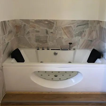 Mauthnerhube Mit Sauna, Whirlpool, Huettenfeeling 公寓