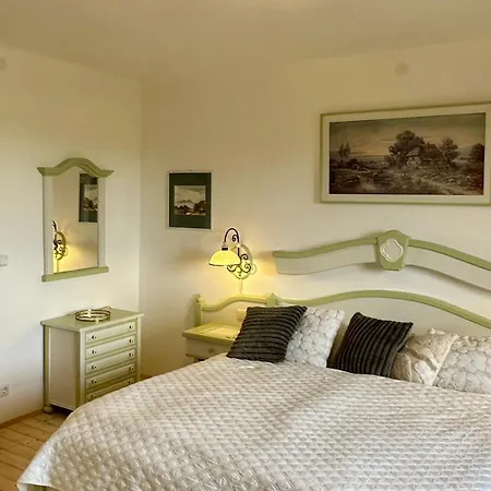 Mauthnerhube Mit Sauna, Whirlpool, Huettenfeeling Appartement Sankt Oswald ob Eibiswald